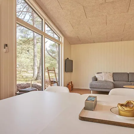 Spacious Retreat Near - By Traum Vester Sømarken