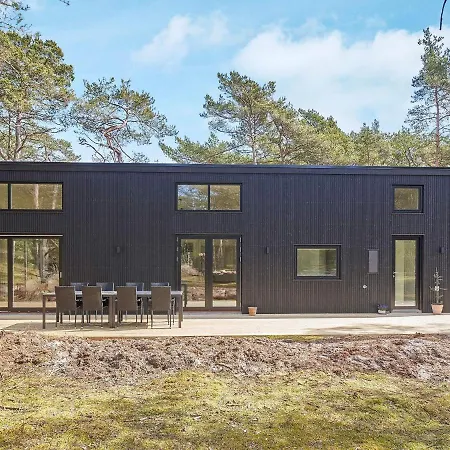 Spacious Retreat Near - By Traum